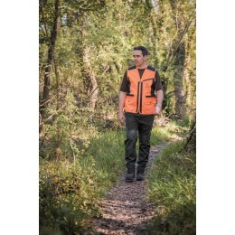 T253 - Orange vest